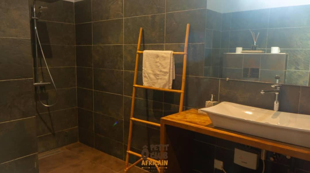 Couette-café O Petit Club Africain Dakar