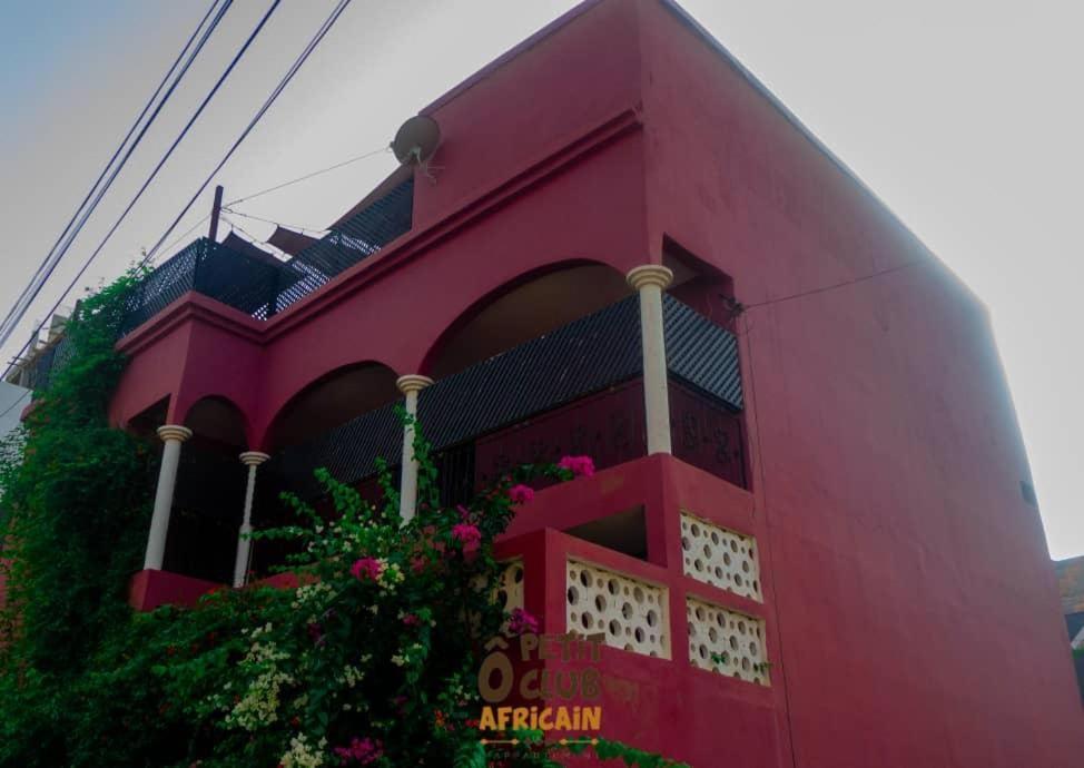 O Petit Club Africain Bed and breakfast